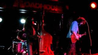 Amy LaVere plays - Washing Machine - at the Roadhouse
