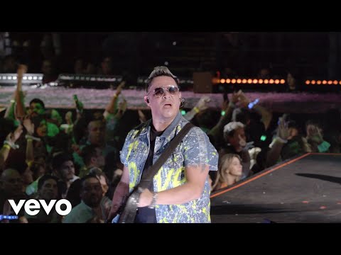 Matute - Matute's New Cumbias (Quinceañera World Tour)