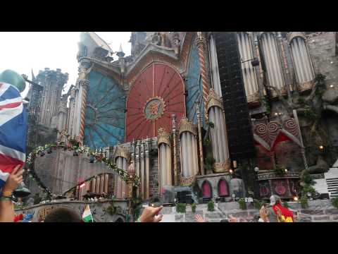 Deorro plays "Five Hours" live @ Tomorrowland 2015