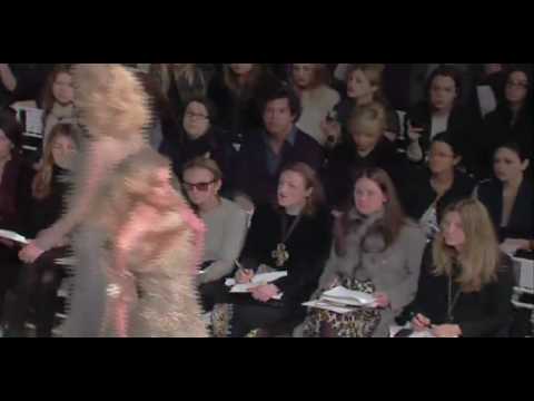Oscar de la Renta Fall 2010 Runway Show Part 2