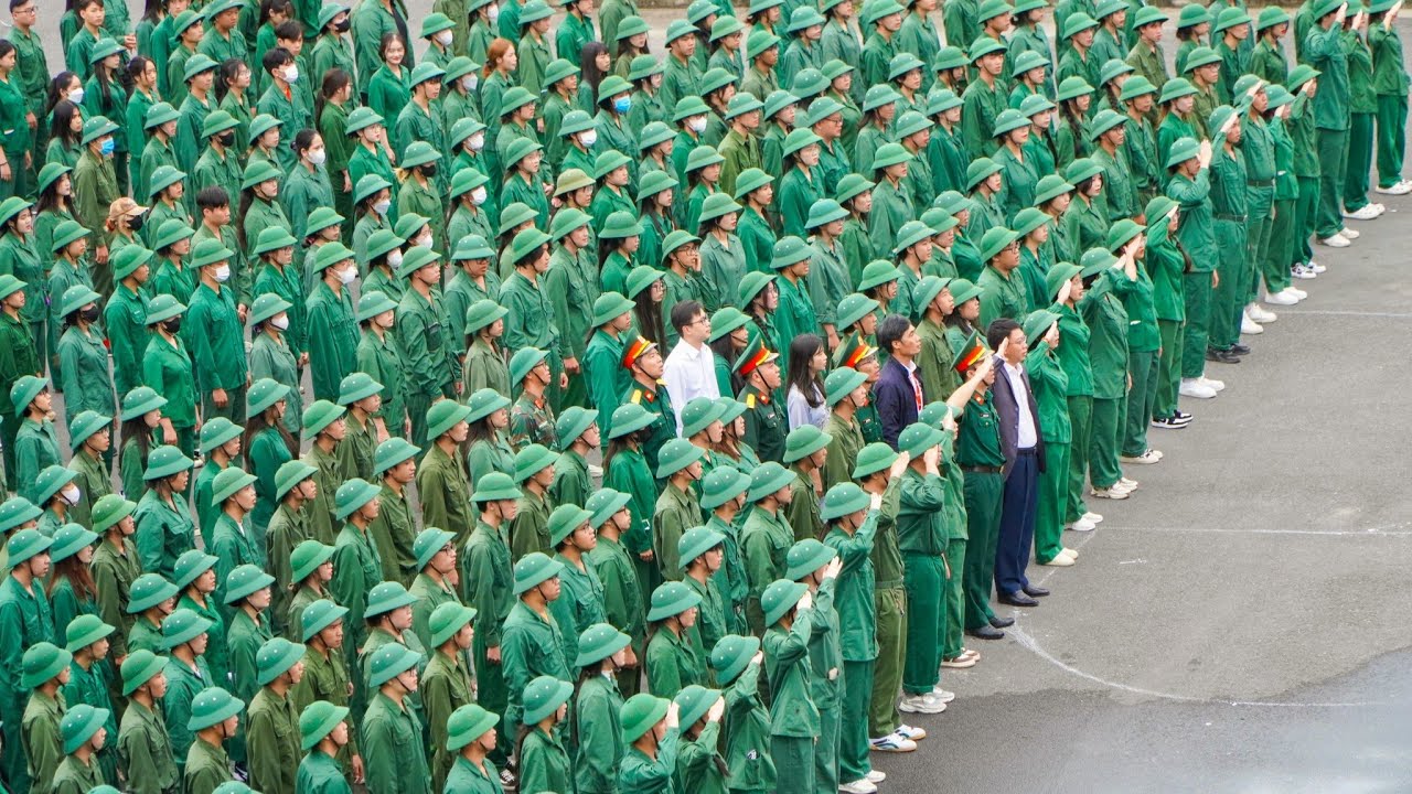 Lễ chào cờ - Khóa học quân sự 2025