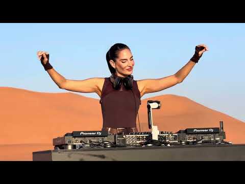 Lilly Palmer live in the desert in Saudi Arabia