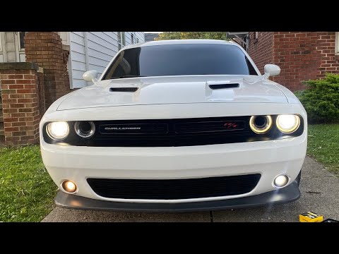 HOW TO CHANGE FOG LIGHTS IN DODGE CHALLENGER!!!! QUICK AND EASY!