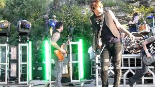 Hinder - 2 Sides of Me @ Sunken Gardens Theater - San Antonio, TX