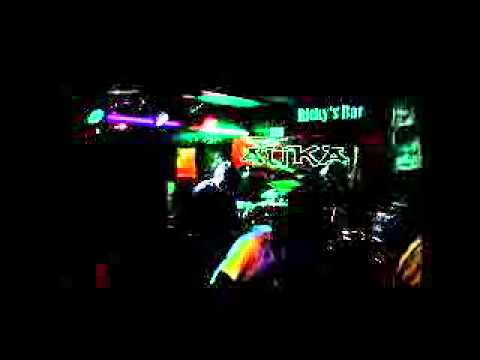 Auka fiesta canto y baile