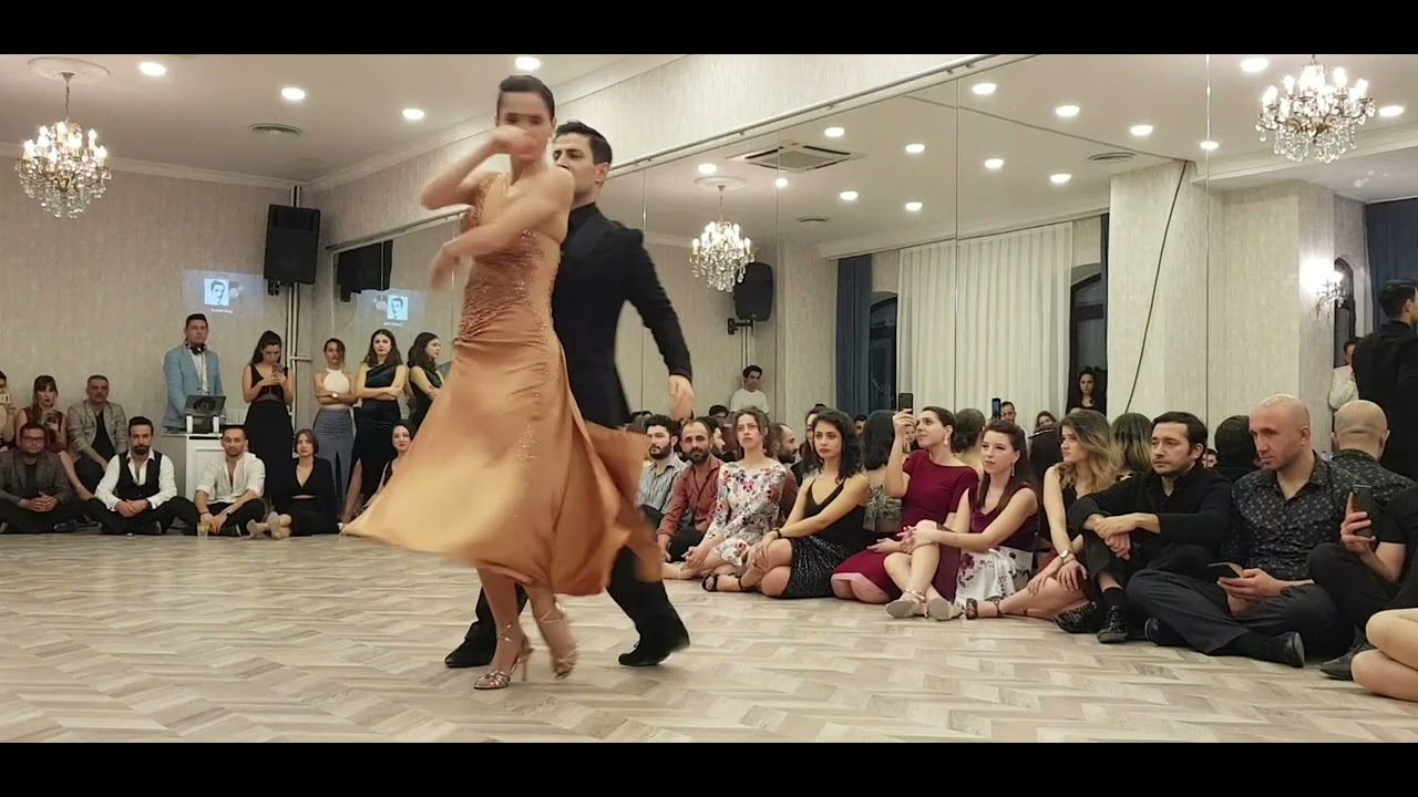 Müge Üner & Selçuk Atalay 3/2 / Milonga Cometa Istanbul
