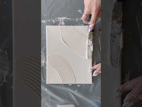 Artist uses modeling paste to create textured art!