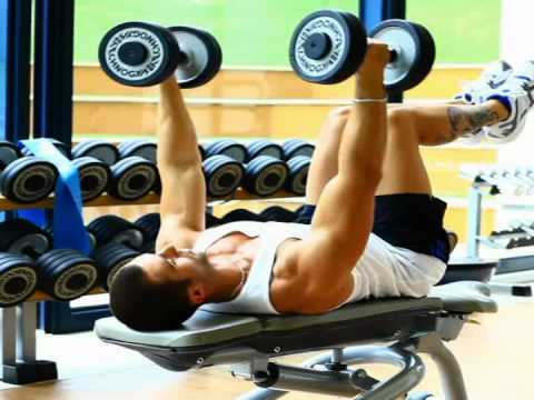 Flat dumbbell flys