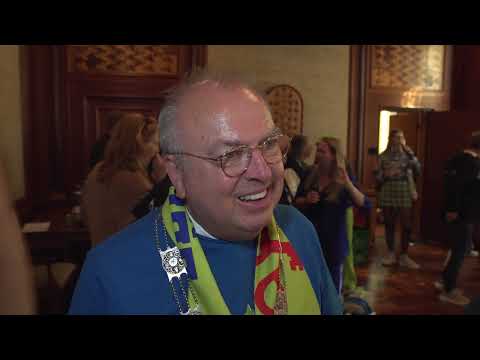 Huldiging Zorg en Zekerheid Leiden - interview met Peter van der Velden, burgemeester van Leiden