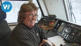 Die stärkste Lokomotive der Welt (14.700 PS) wird von einer Frau gefahren