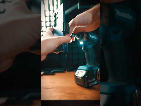 חיברתי את ה-S26 Ultra למברגה כדי לבדוק את ה-Horizontal Lock