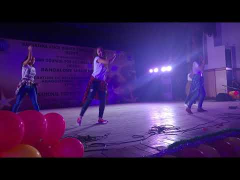 Deenyz- Alofo (Danced  by Madagascar girls)