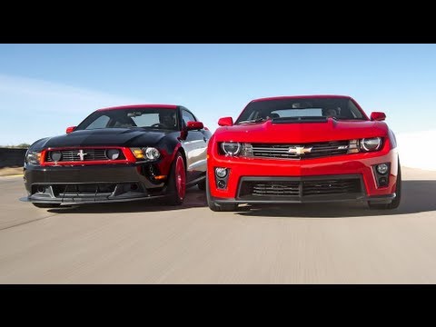 Camaro ZL1 ile Mustang Boss Laguna Seca karşı karşıya