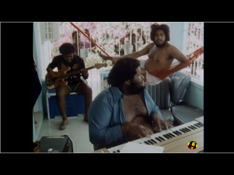 Jacob Miller - Forward Ever / Love Is A Drug  ( rehearsal  jamaica 1977 )