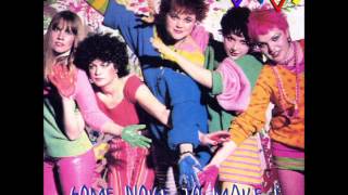 Go-Go's complete live songs - 1.02 Robert Hilburn