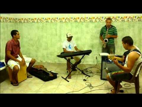 louvor jovem ensaiando a musica estas comigo