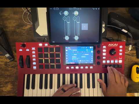 MPC Key 37 (AS SEQUENCER) and IOS Ipad (SOUND MODULE) are fire combo