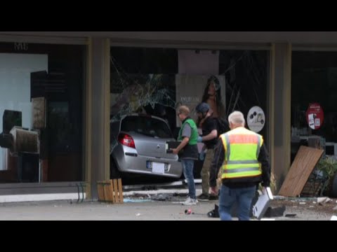 Auto contro la folla a Berlino, un morto. Arrestato il conducente