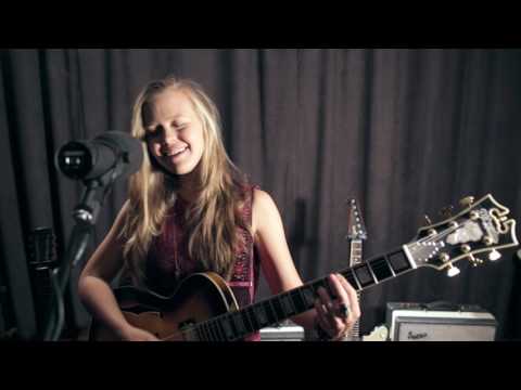 Emily Elbert "Come Too Far" live at Six String Ranch