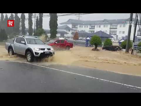 Flash flood hits Ranau