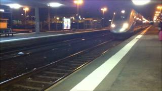 preview picture of video 'Arrivee d'un TGV direction Paname en gare de Saint-Nazaire le 25 Décembre 2011'