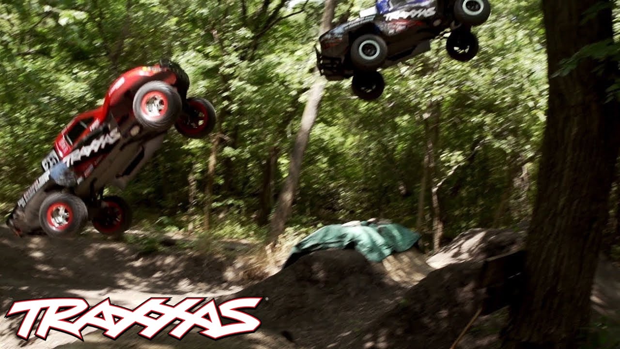 RC auto Traxxas Slash 1:10 RTR s LED osvětlením, oranžová