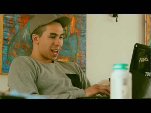 Unnukkorsiutit - Music by NAT KING COLE - Almost Like Being in Love