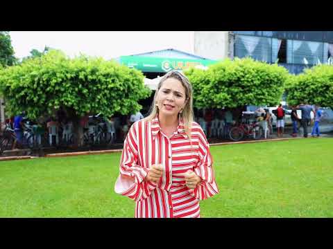 Prefeita de Buriti de Goiás,  Dra.  Átila  entregador  400 cesta  de Natal 