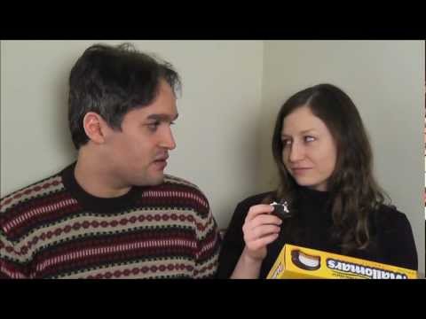 Cookie Review Vlog #9 with Luis Sosa: Mallomars
