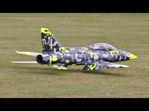 DEANO LOW DOWN PASS - EA SHOCKWAVE SPORTS JET -  JETSMUNT 200 TURBINE - SOUTHERN MODEL SHOW - 2023