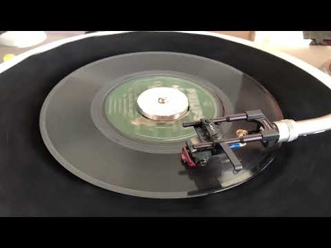 Dharmadasa Walpola & Latha Walpola: Oya Belma Oya Kelma (Film: Kurulu Bedda)