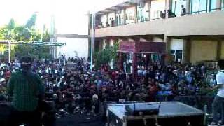 Download lagu BLINGSATAN - Jadilah Pemberani ( Live at Pensi SMAN 12 Sby 2011 ) mp3