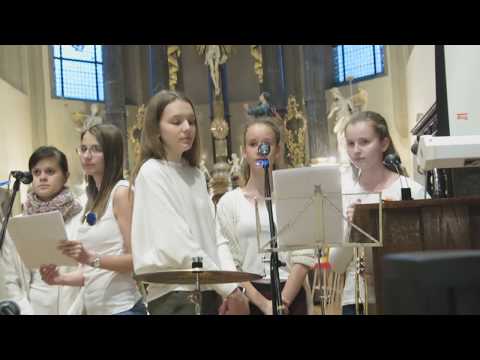 Dejme toMu: Jen chválím