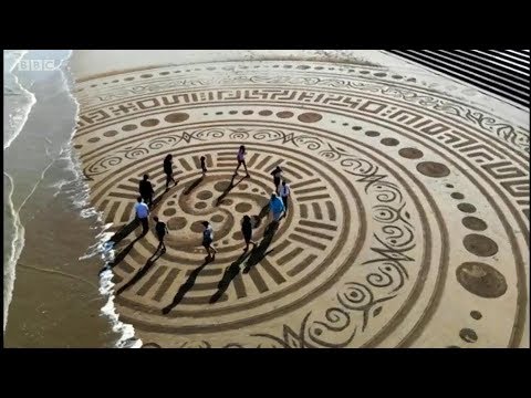Beach art at Dymchurch - Emma Thomas spoke to artist Jon Foreman
