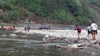 preview picture of video 'Shennong River, Hubei, Part2 - China Travel Channel'