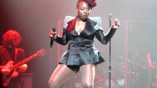 Ledisi, I Hear You Knocking