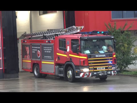Merseyside Fire & Rescue Service / Birkenhead Reserve First Pump / Turnout