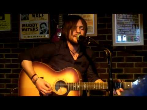 'Lonesome' Mike Newsham Acoustic Performance