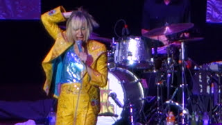 Yeah Yeah Yeahs - &quot;Mosquito&quot; (Live) [Sweetlife 2013]