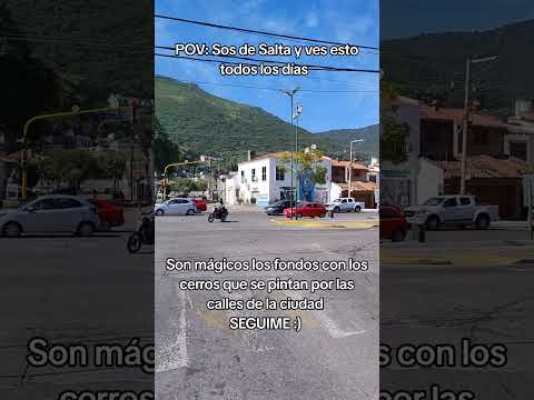 Las calles de la ciudad de Salta con el fondo pintado por los cerros #salta #parati #ciudad #viral