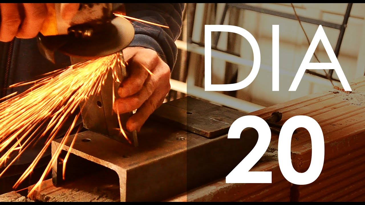 Watch día 20: construcción de bases para soporte de vigas. Now día 20: construcción de bases para soporte de vigas.