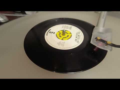 Big Yellow Taxi (Live)- Joni Michel & LA Express