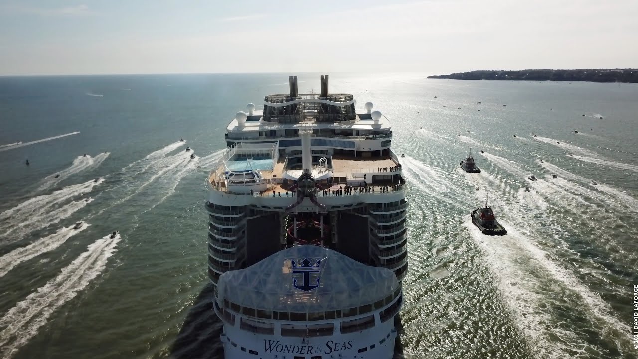 WONDER OF THE SEAS - First sea trial - The biggest cruise ship in the world