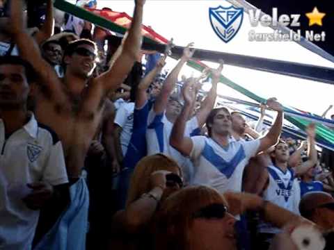 "La Pandilla no te deja de alentar" Barra: La Pandilla de Liniers • Club: Vélez Sarsfield • País: Argentina