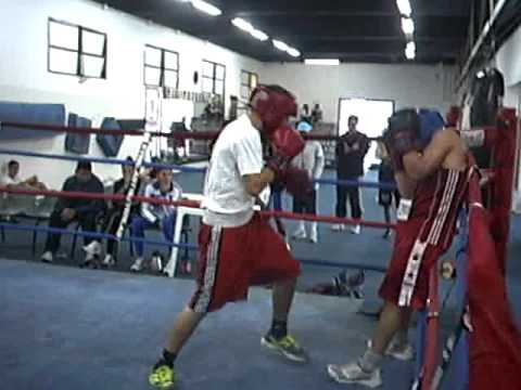 GUANTEO BRIAN CASTAÑO v ALAN CASTAÑO.(LESIONADO) CENARD 11-5-11 parte 1