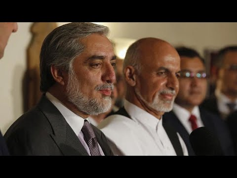 أفغانستان الرئيس الأفغاني أشرف غني وخصمه عبد الله عبد الله يوقعان اتفاقا لتقاسم السلطة