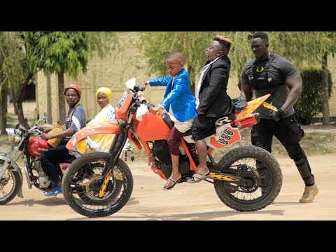 DOGO SELE  KAKUTANA NA BOSS MR. PIMBI TAZAMA  (mbwembwe za boss)