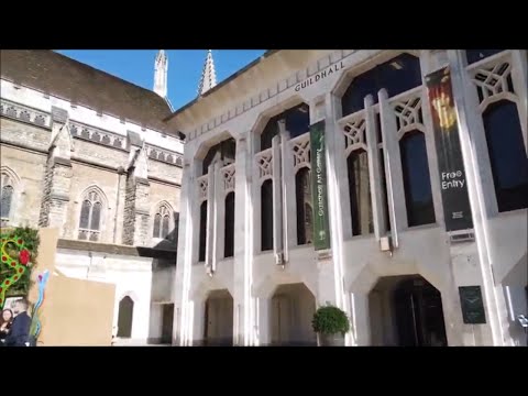 London walk: London’s financial district, Roman Amphitheatre, St Paul’s, Cheapside - narrated walk