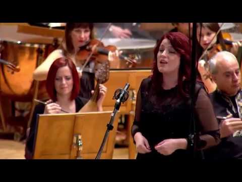 Петлите пеят