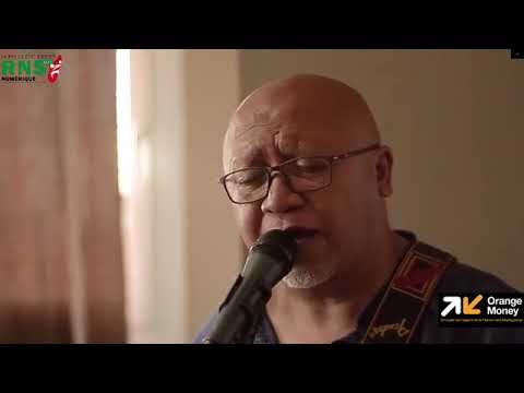 NJAKATIANA & SOLO ANDRIANASOLO "HASAMBARANA"